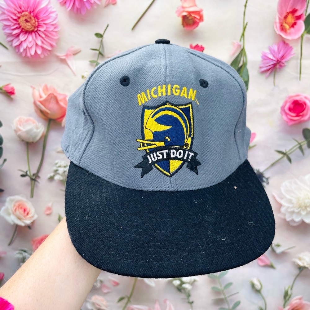 Nike Vintage 90’s Michigan Wolverines Just Do It Hat